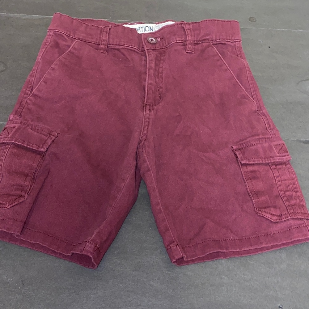 Distortion Size 8 Women's Burgundy Cargo Stretch Shorts
